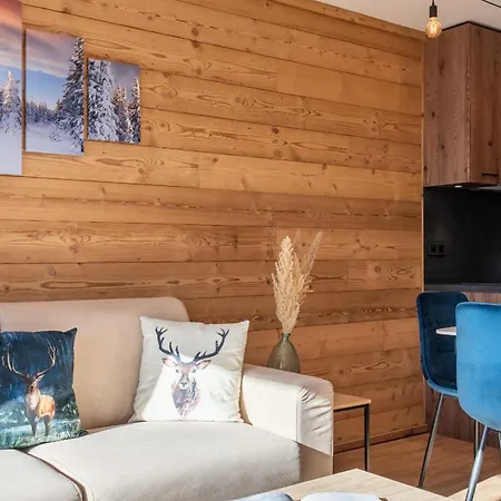 Borealis, Alpe D - By Emerald Apartment